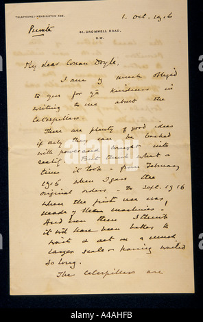 Artikel aus dem Archiv des Autors Sir Arthur Conan Doyle - ein Brief von Winston Churchill - Seite 1 Stockfoto