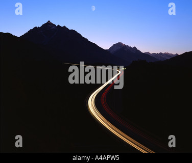 AT - Tirol: Brenner Autobahn bei Nacht (europabrücke) Stockfoto