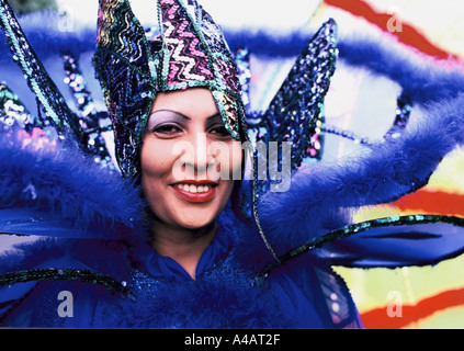 Frau im Kostüm zu Notting Hill Karneval London Großbritannien Stockfoto