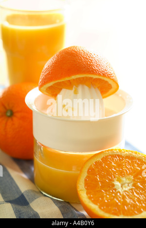 Frisch gepresster Orangensaft Stockfoto