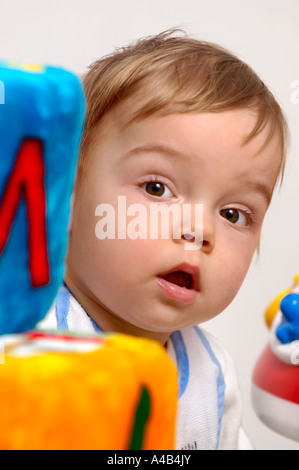 Niedlichen kleinen Baby-jungen Stockfoto