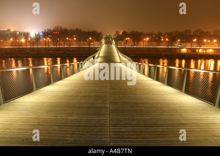 Simon de Beauvoir Fußgängerbrücke in der Nacht Paris Frankreich Stockfoto