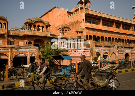 Stock Bild von Jaipur Mughal Architektur aus rotem Sandstein Stockfoto