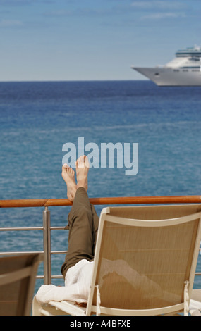 Frau im Urlaub entspannen Stockfoto