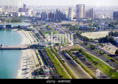 Kuwait-Stadt aus dem Restaurant in Kuwait Towers Stockfoto