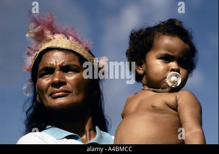 Provinz Bahia Brasilien Juli 1991: Pataxo Indianer, von ihrem Land vertrieben, durch Viehzüchter sind Kampagnen, um eine Pataxo-Indianer-Reservat zu etablieren. Stockfoto