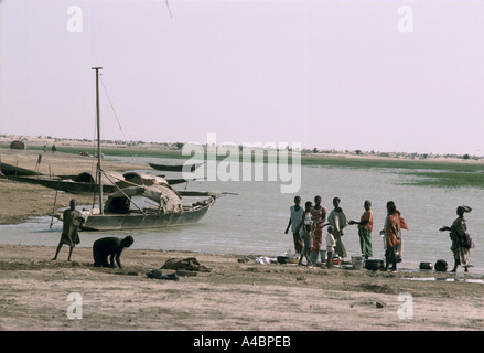 täglichen Leben am Fluss niger Stockfoto