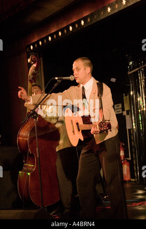 Rockabilly-Band führt bei Hembsby Weekender Stockfoto