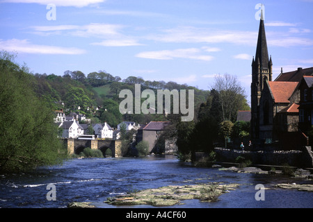 Llangollen Dorf und Fluss Dee Denbighshire North Wales Großbritannien Europa Stockfoto