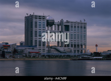 Fuji-Sankei Communications Group Zentrale Gebäude, Odaiba, Tokio, 1996. Architekt: Kenzo Tange Associates Stockfoto