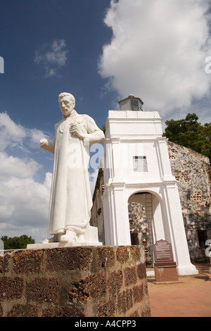 Malaysia Melaka St. Pauls Church und statue Stockfoto