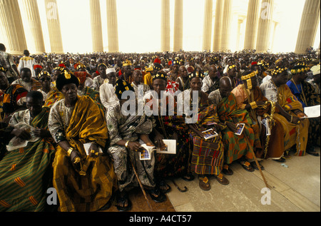 Boigny s Beerdigung Côte d ' Ivoire Trauergäste bei Houphouet Boigny s Beerdigung Basilika Yamoussoukro 7. Februar 1994 Stockfoto