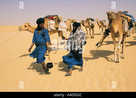 Tuareg Salz Wohnwagen in großen Sahara Wüste Reise von Taodeni nach Timbuktu Mali. Stockfoto