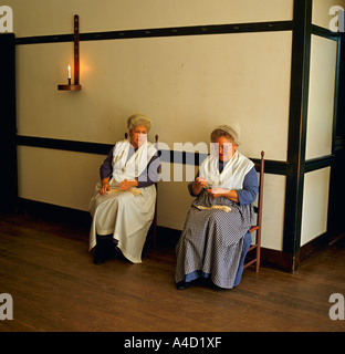 Shaker Stadt Pleasant Hill Kentucky Vereinigte Staaten von Amerika USA Frauen stricken Stockfoto