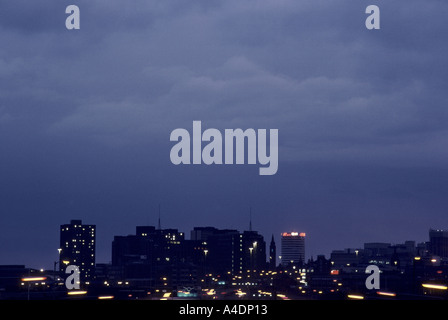 Birmingham-Skyline bei Nacht Stockfoto