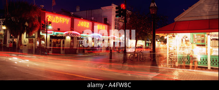USA Florida Key West Duval Street Sloppy Joes Bar Nacht Panorama Stockfoto