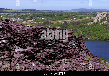 Alten Schiefer Tipp Llyn Padarn See in der Nähe von Llanberis Snowdonia Gwynedd North Wales UK Stockfoto