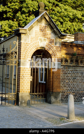 Eingang zum jüdischen Friedhof in Berlin Prenzlauer Berg, Schönhauser Allee, Deutschland Stockfoto