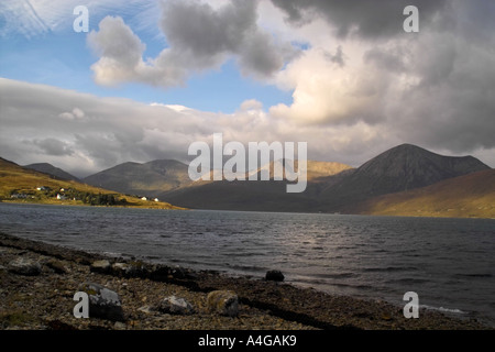 Blick über Loch Ainort, Isle of Skye, Western Highlands, Schottland Stockfoto