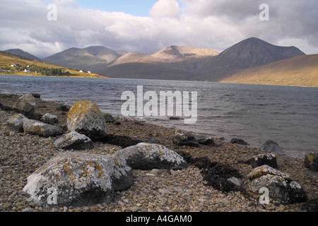 Blick über Loch Ainort, Isle of Skye, Western Highlands, Schottland Stockfoto