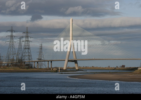 Die Flintshire Brücke über den Fluss Dee in Deeside in Nord-Ost-Wales Stockfoto