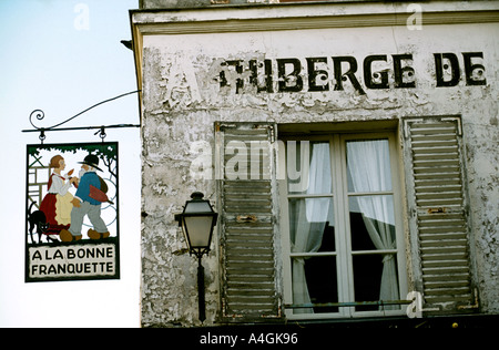 Frankreich Paris Montmartre Auberge Zeichen in Montmartre Straße Stockfoto