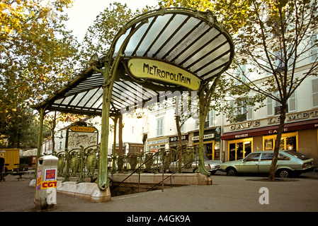 Frankreich Paris Montmartre Eingang zur Metro-Station Abbesses Stockfoto