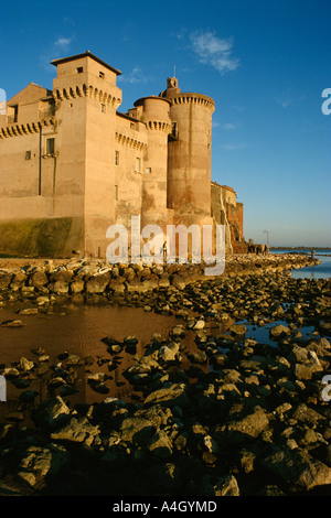 Santa Severa Lazio Italien Castello Orsini Orsini Castle Stockfoto