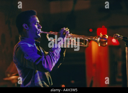 Jazz-Trompeter Marcus Printup erklingt in einem Club in Florida USA Stockfoto