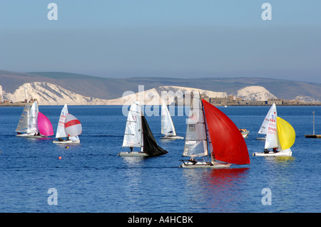 Segel-Yachten im Hafen von Portland, Dorset England UK Stockfoto