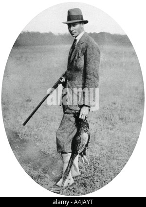 Der Herzog von York an einem Shooting Party 1922 (1937). Artist: Unbekannt Stockfoto