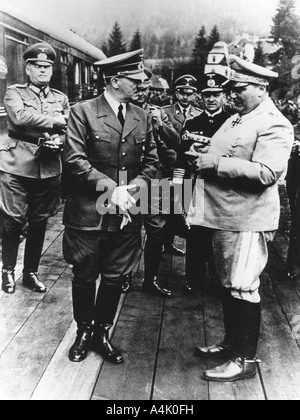 Adolf Hitler und Hermann Göring, NS-Führer, Deutschland, 20. April 1941. Artist: Unbekannt Stockfoto