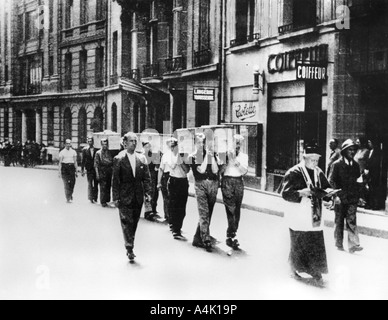 Trauerzug der Mitglieder der französischen Widerstand, Paris, 1944. Artist: Unbekannt Stockfoto