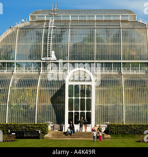 Kew Palmenhaus und Rosengarten April 2006 Stockfoto