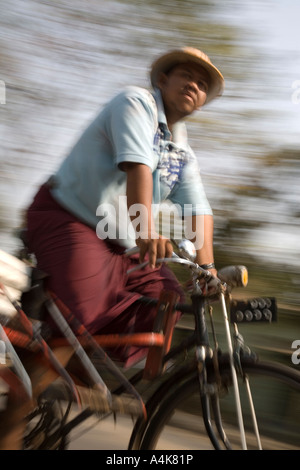 Dreirad in Yangon, Myanmar Stockfoto