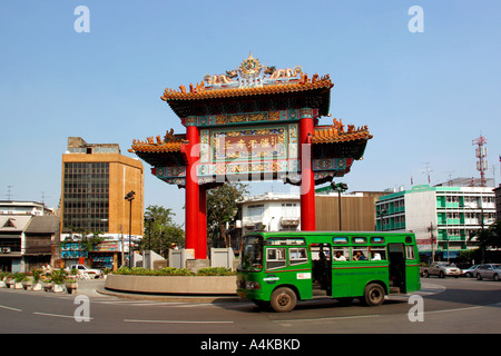 Thailand Bangkok Chinatown chinesische Gateway auf Thanon Charoen Krung Stockfoto