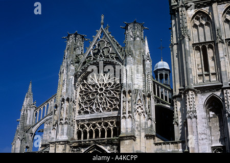 Rosette in der Kirche von Saint-Jacques, Dieppe, Frankreich. Stockfoto