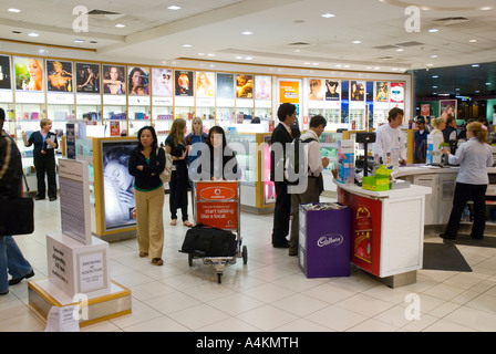 Duty free shopping am Flughafen von Melbourne Stockfoto