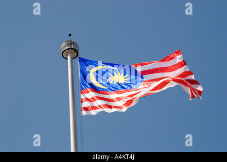 Malaysische Flagge im Wind Stockfoto