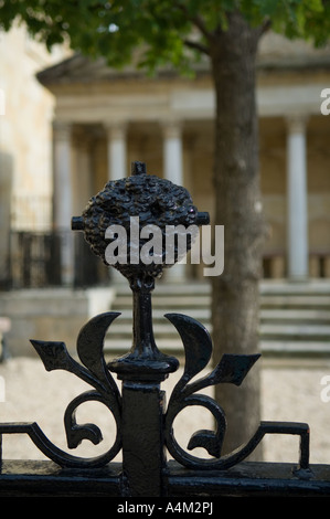 Der Baum von Gernika außerhalb der Assembly House, Gernika, Nordspanien Stockfoto