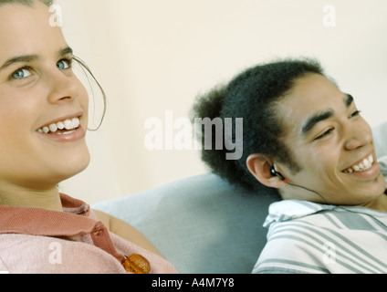 Junge Leute Lächeln auf den Lippen, Nahaufnahme Stockfoto