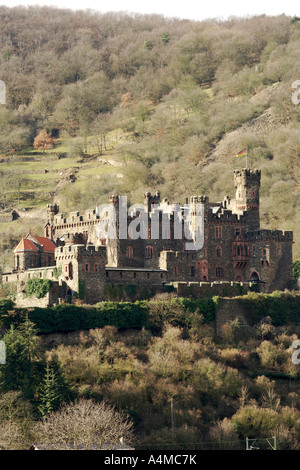 Burg Reichenstein Burg am Ufer des Rheins in Deutschland-Hessen-Provinz. Stockfoto