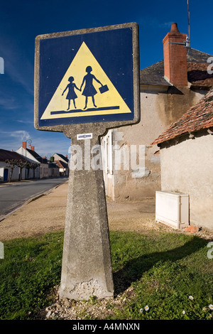 Michelin Roadsign, in Bannegon (Cher - Frankreich). Panneau de Signalisation Routière Michelin, À Bannegon (Cher 18 - Frankreich). Stockfoto