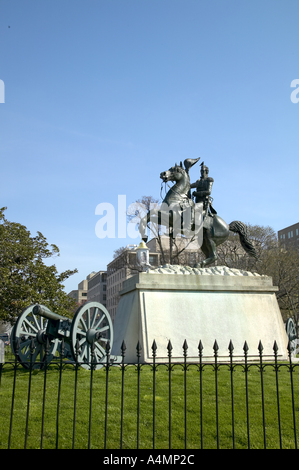 Statue von Andrew Jackson auf dem Pferderücken in Lafayette Square gegenüber dem weißen Haus Washington DC USA Stockfoto