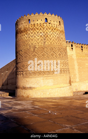 Der schiefe Turm von Arg-e Karim, auch genannt die Zitadelle von Karim Khan, Shiraz, Iran Stockfoto