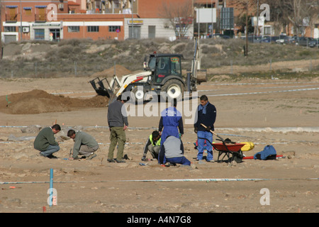 Archäologen auf einer Ausgrabung in Toledo Spanien. Stockfoto