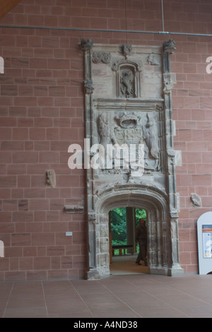 Innen an der Burrell Collection Glasgow Schottland GB UK Stockfoto