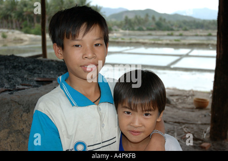 Junge Burschen in zentralen Vietnam Süd-Ost-Asien vietnamesische orient orientalische Stockfoto