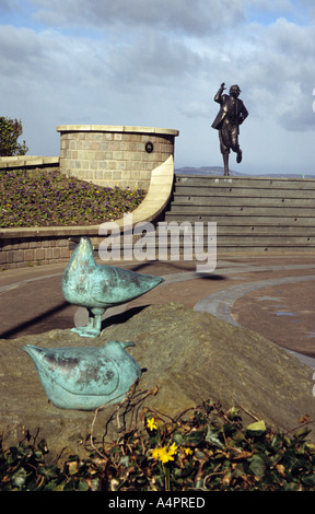 Statue von Komiker Eric Morecambe auf der Promenade am Morecambe in Nord-Lancashire Stockfoto