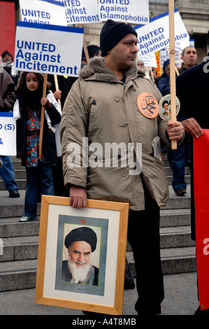 Demonstration von Muslimen im Londoner protestieren gegen Islamfeindlichkeit und Volksverhetzung FEB 2006. Stockfoto